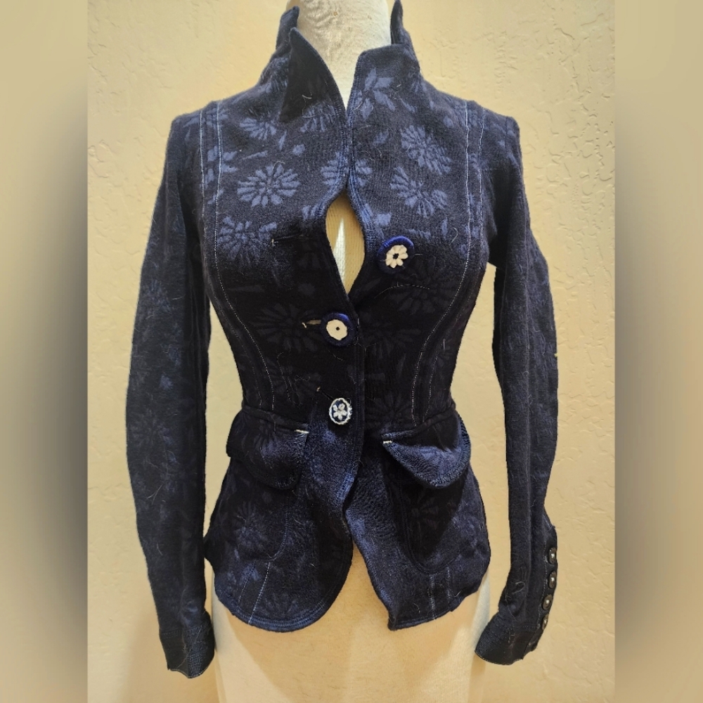High Use Women's Navy Floral Print Jacket S